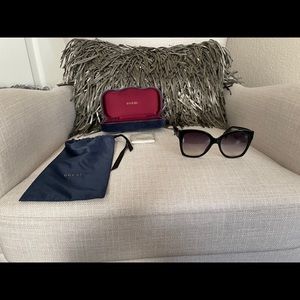Authentic Gucci women Sunglasses